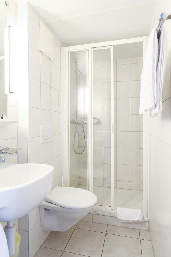 Hotel Loewen Niederuzwil Екстериор снимка