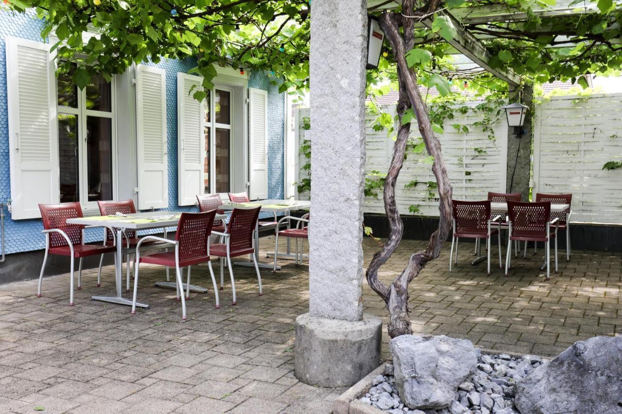 Hotel Loewen Niederuzwil Екстериор снимка